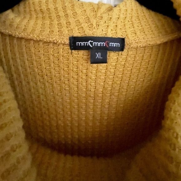 GOLD TUNIC TOP BY MM MM MM CLOTHING, IN SIZE XL. - Picture 5 of 6